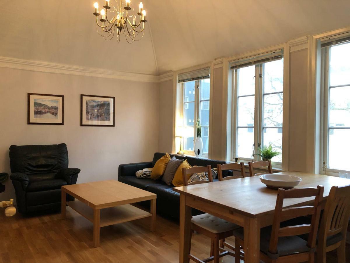 Big Central Apartment With Parking Bergen Esterno foto